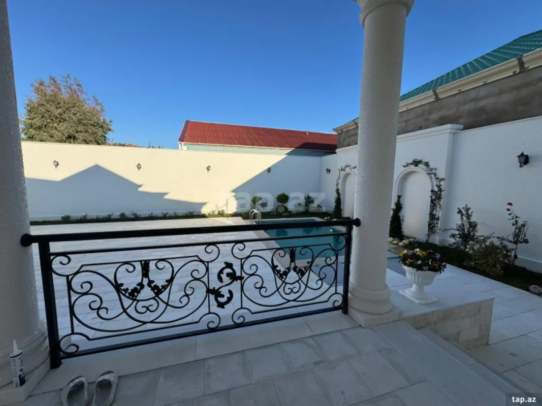 Satılır 4 otaqlı həyət evi