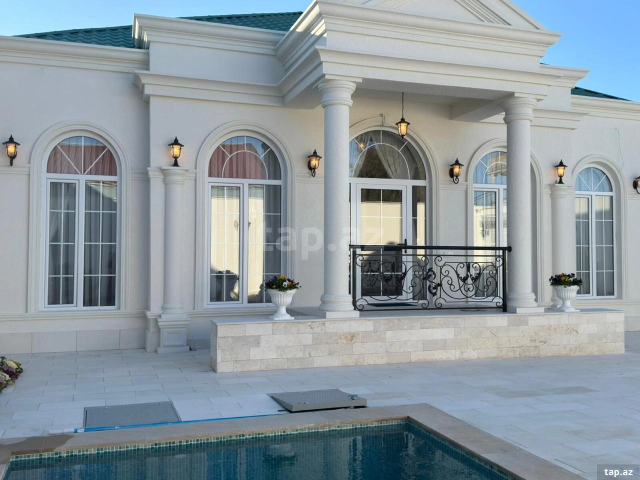 Satılır 4 otaqlı həyət evi