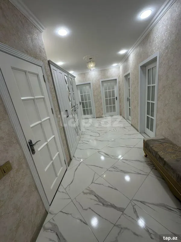 Satılır 5 otaqlı həyət evi