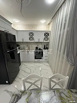 Satılır 5 otaqlı həyət evi