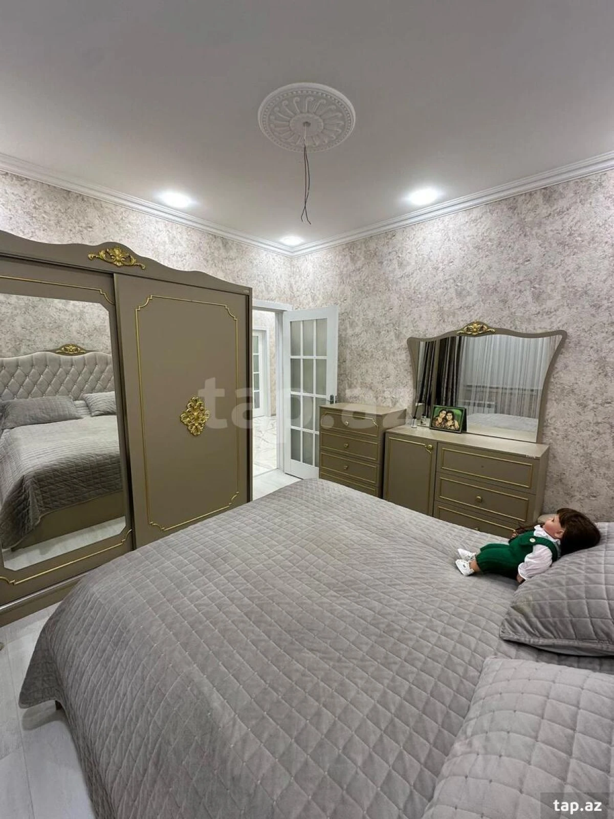 Satılır 5 otaqlı həyət evi