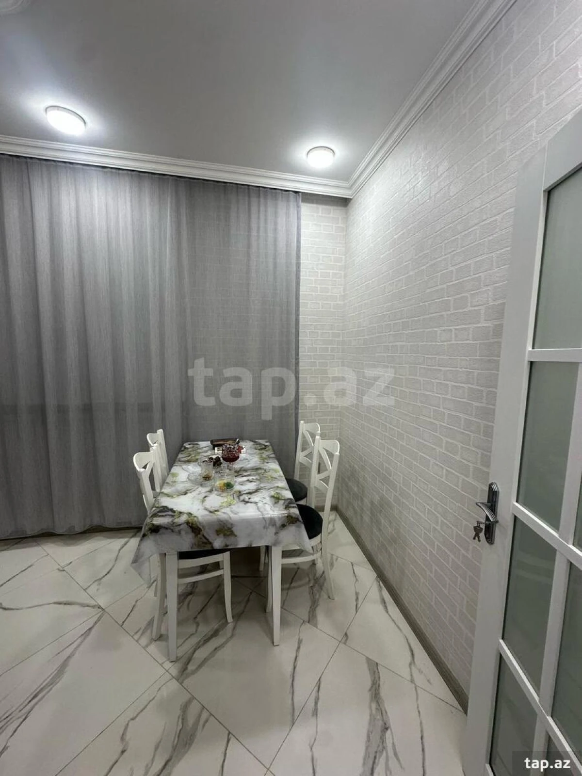 Satılır 5 otaqlı həyət evi