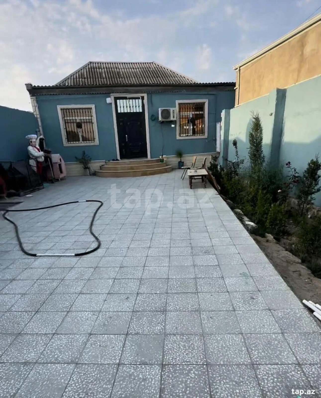 Satılır 5 otaqlı həyət evi