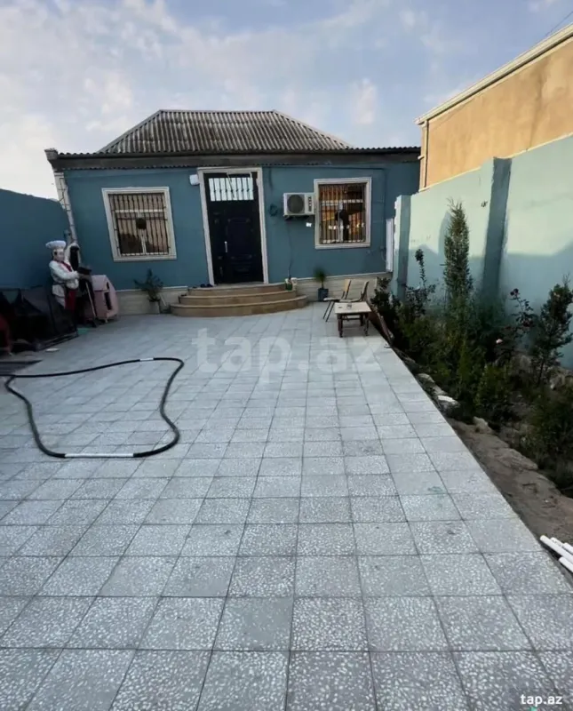 Satılır 5 otaqlı həyət evi