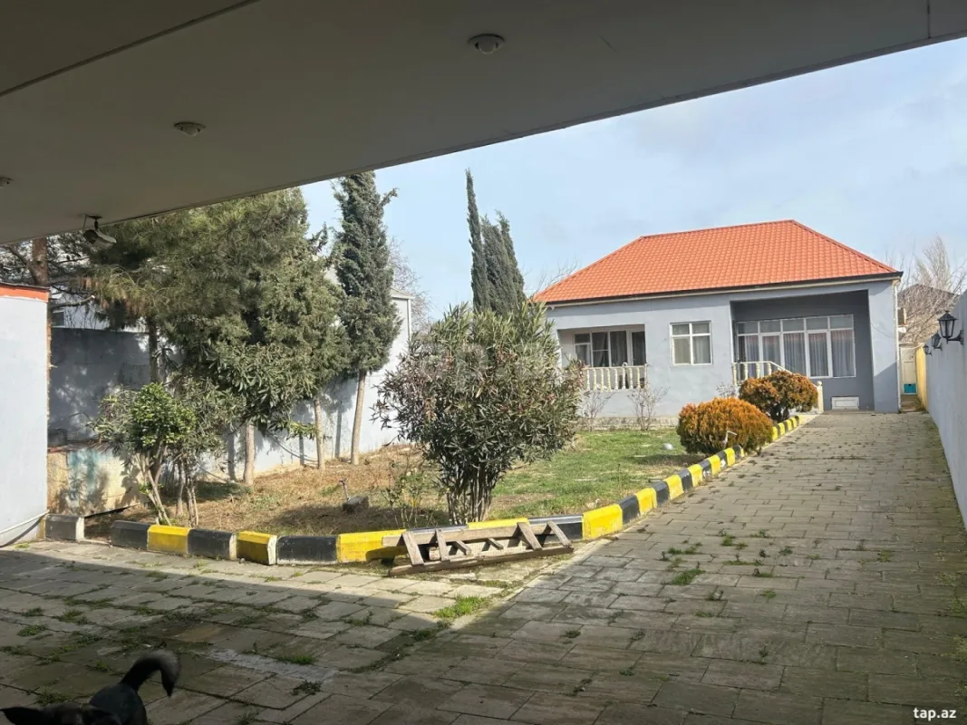 Satılır 4 otaqlı həyət evi