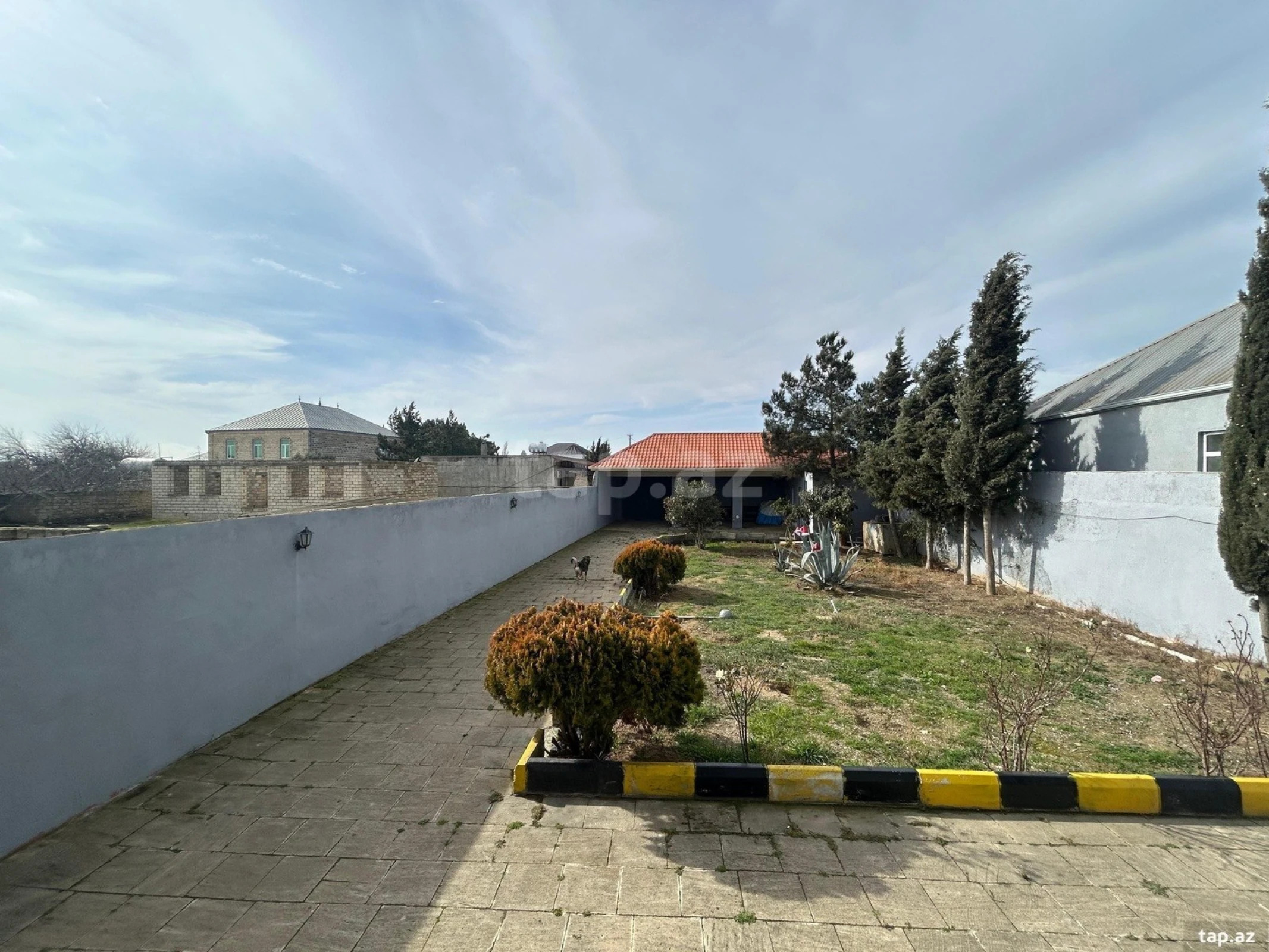 Satılır 4 otaqlı həyət evi