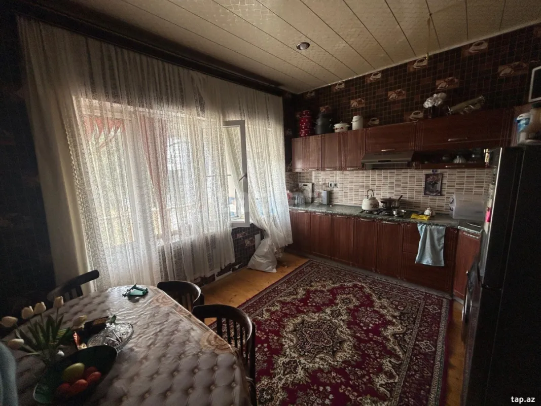 Satılır 4 otaqlı həyət evi
