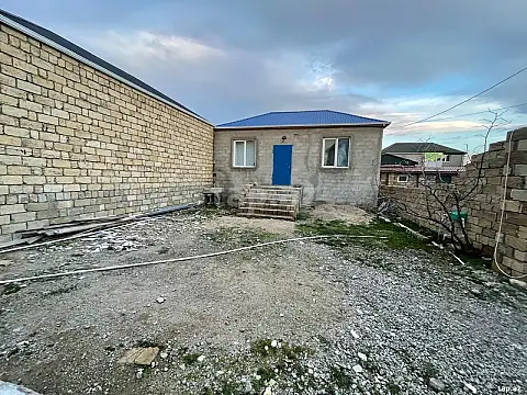 Satılır 3 otaqlı həyət evi