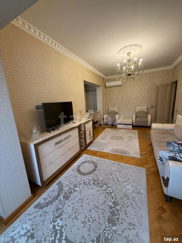 Satılır 3 otaqlı mənzil 90 m²