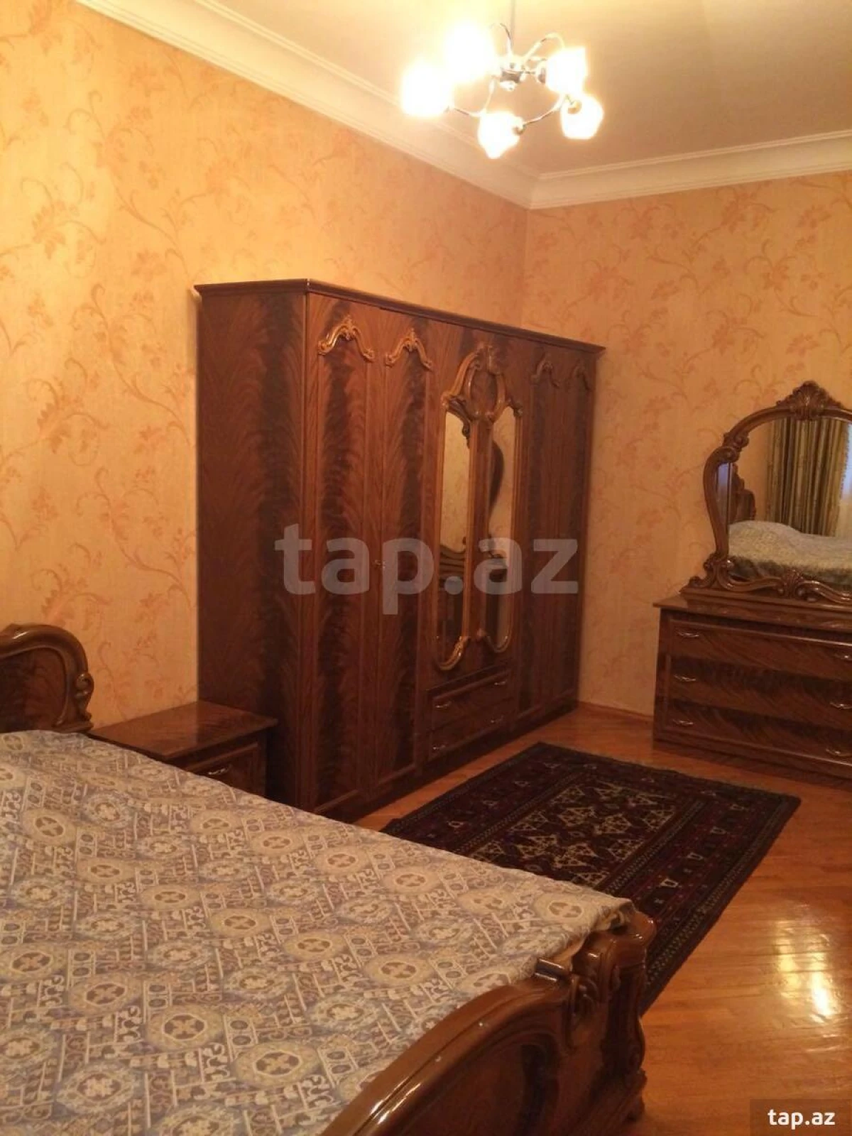 Kirayə verilir 4 otaqlı yeni tikili 200 m²