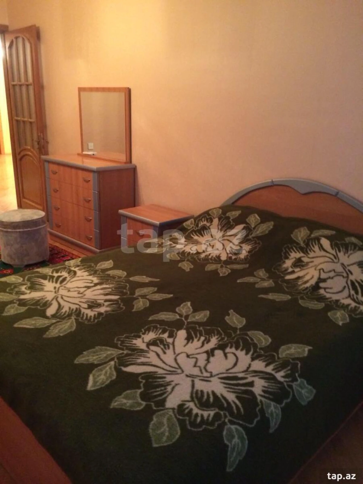 Kirayə verilir 4 otaqlı yeni tikili 200 m²