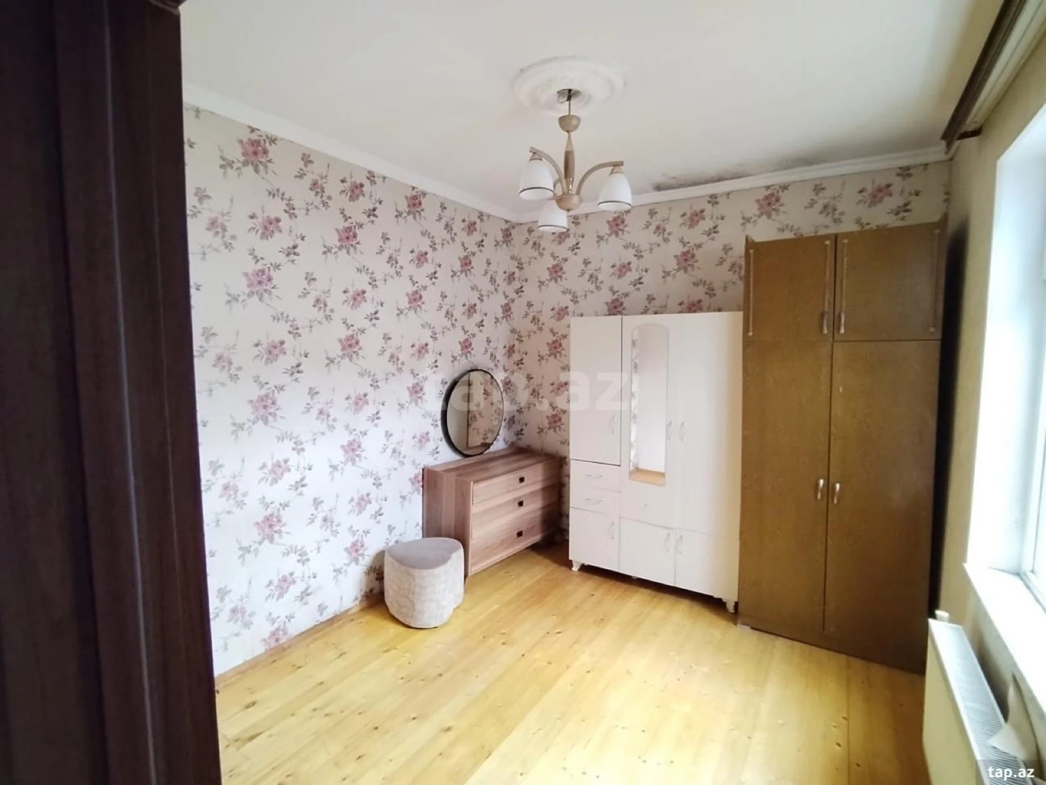 Satılır 3 otaqlı həyət evi