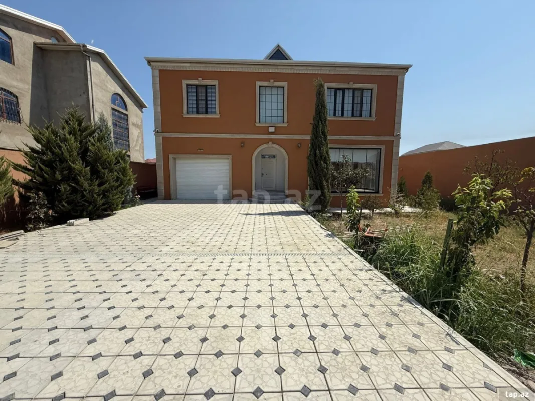 Satılır 5 otaqlı həyət evi
