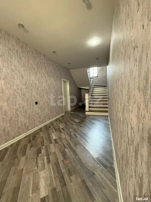 Satılır 5 otaqlı həyət evi