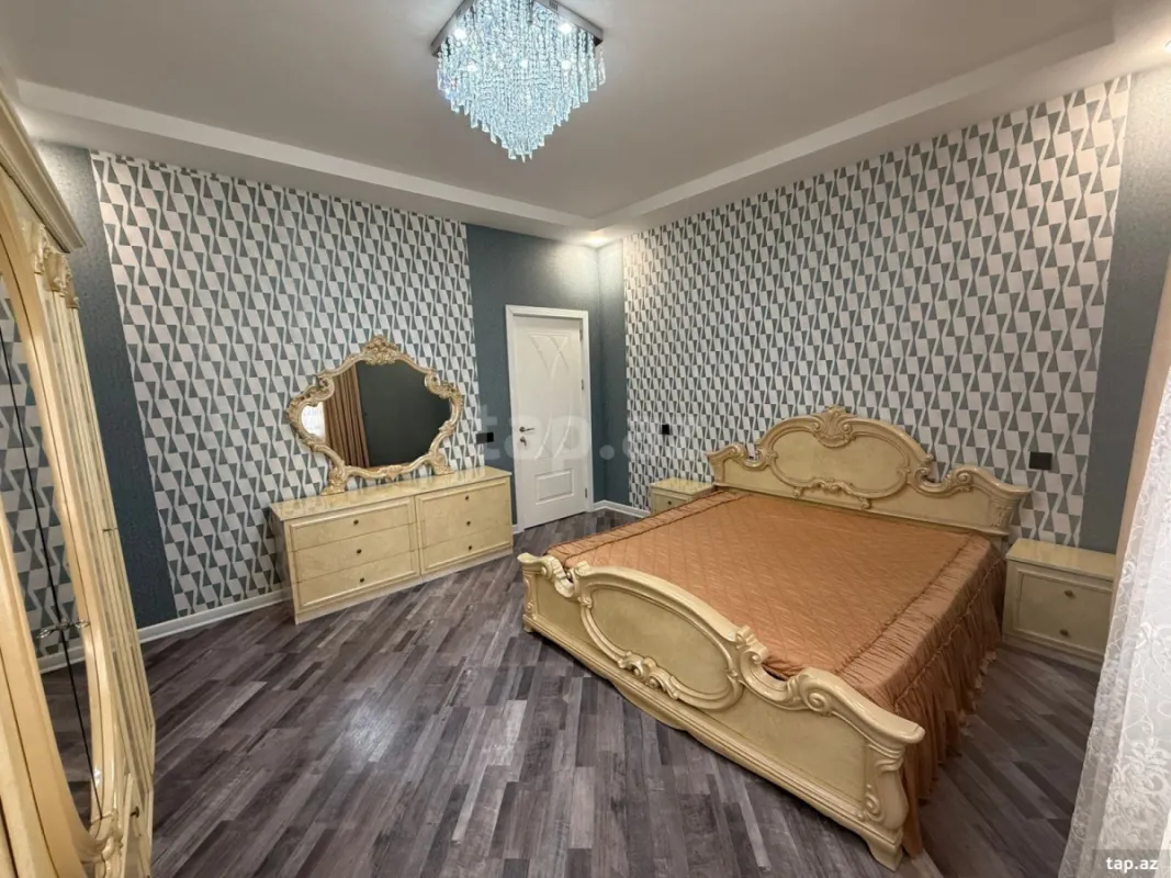 Satılır 5 otaqlı həyət evi