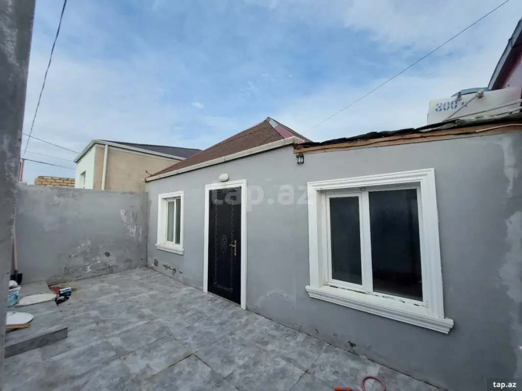 Satılır 3 otaqlı həyət evi 140 m²