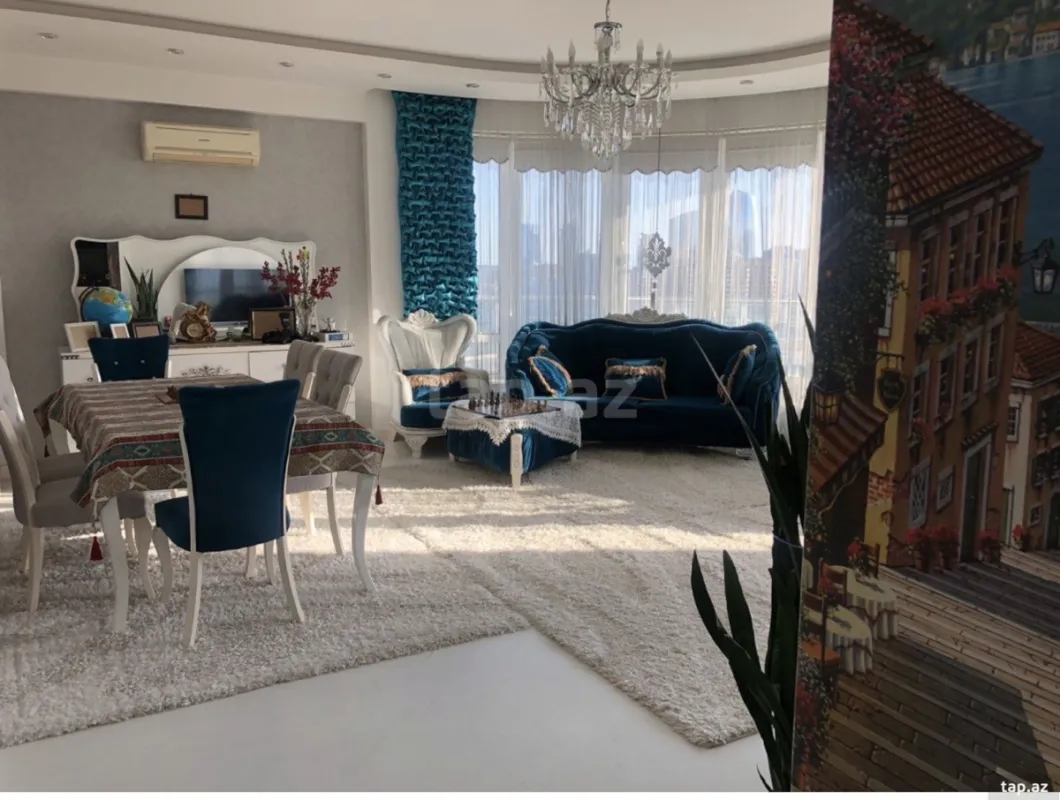Kirayə verilir 4 otaqlı yeni tikili 210 m²