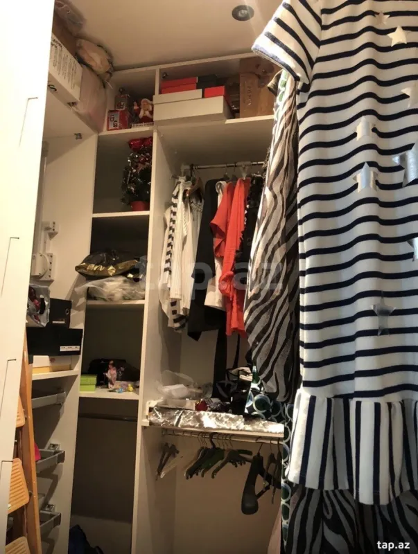 Kirayə verilir 4 otaqlı yeni tikili 210 m²