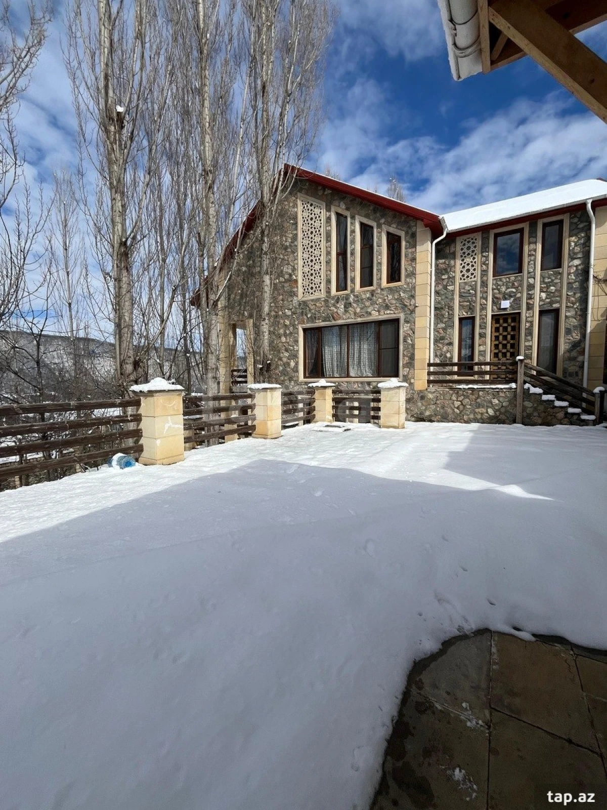 Kirayə verilir 6 otaqlı həyət evi