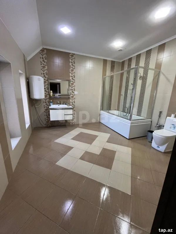 Kirayə verilir 6 otaqlı həyət evi