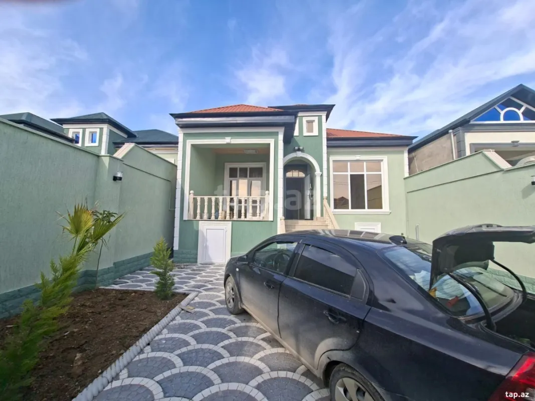 Satılır 4 otaqlı həyət evi