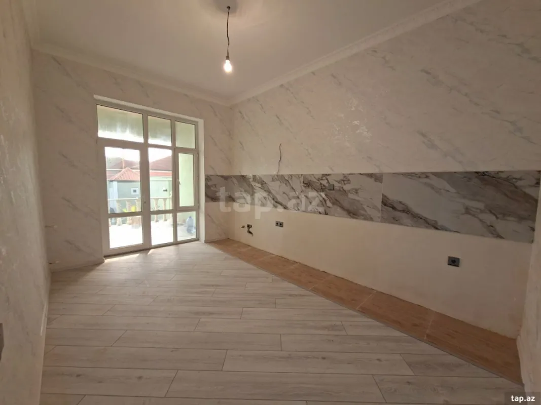 Satılır 4 otaqlı həyət evi