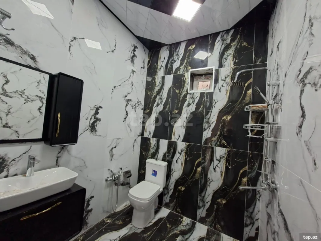 Satılır 4 otaqlı həyət evi