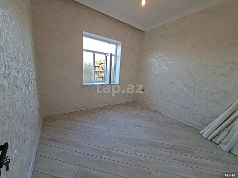 Satılır 4 otaqlı həyət evi