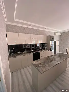 Satılır 5 otaqlı həyət evi 250 m²