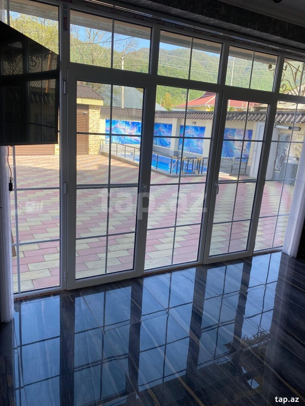 Satılır 5 otaqlı həyət evi 250 m²