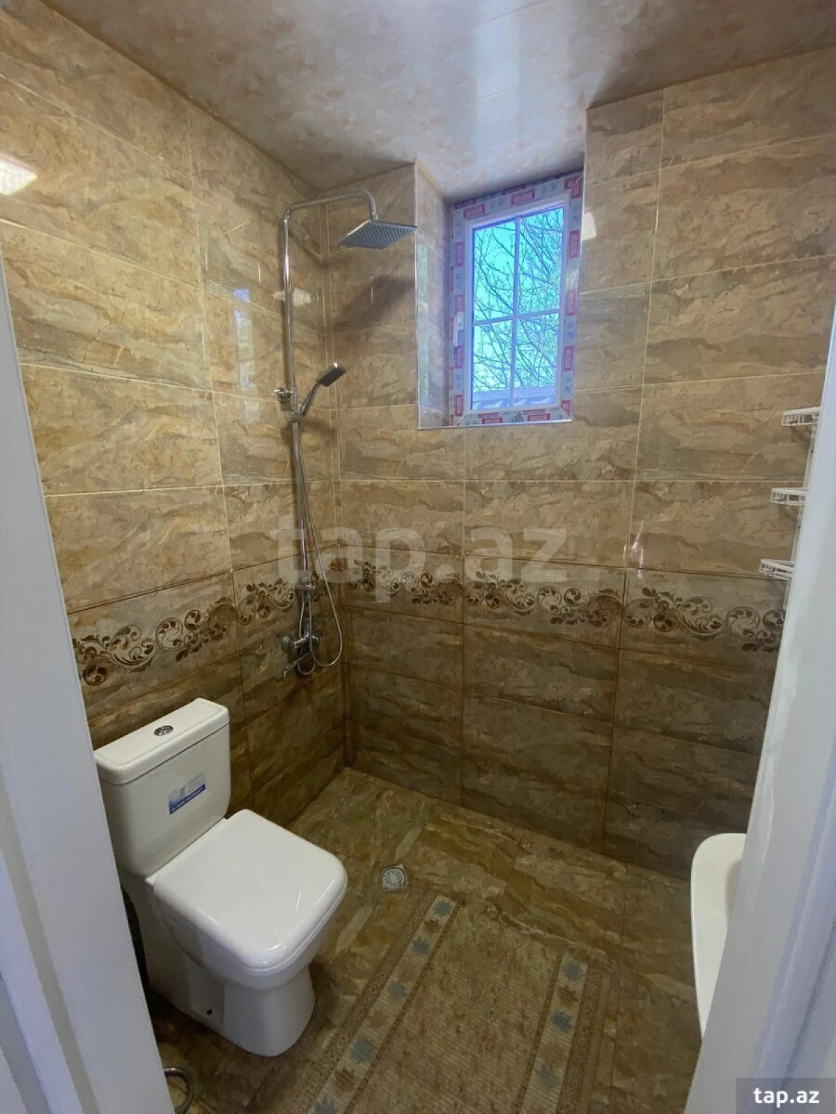 Satılır 5 otaqlı həyət evi 250 m²