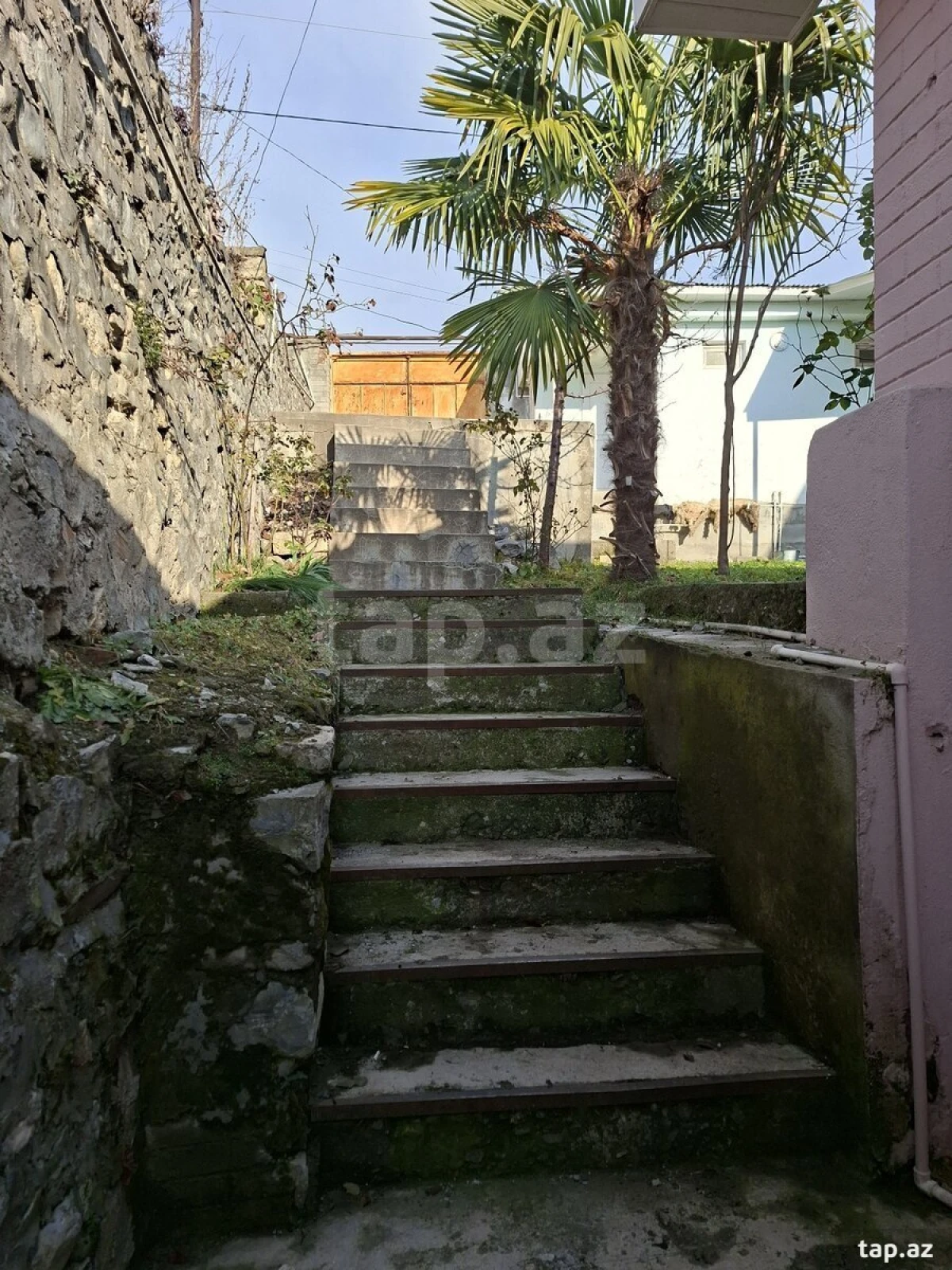 Satılır 3 otaqlı həyət evi