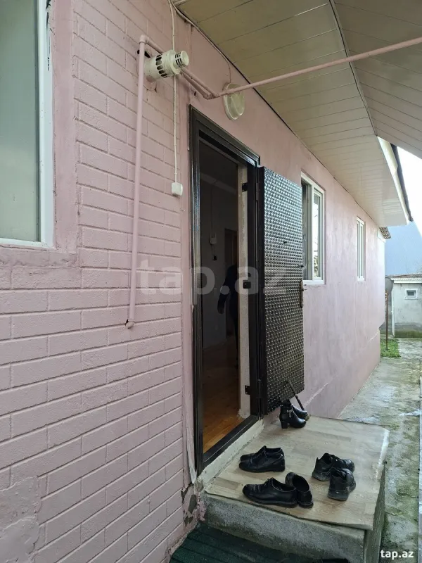 Satılır 3 otaqlı həyət evi