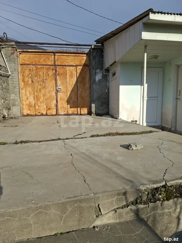 Satılır 3 otaqlı həyət evi