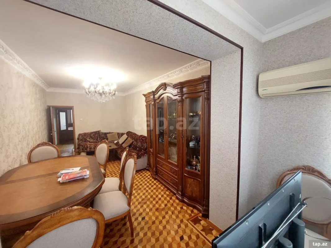 Satılır 5 otaqlı mənzil 133 m²