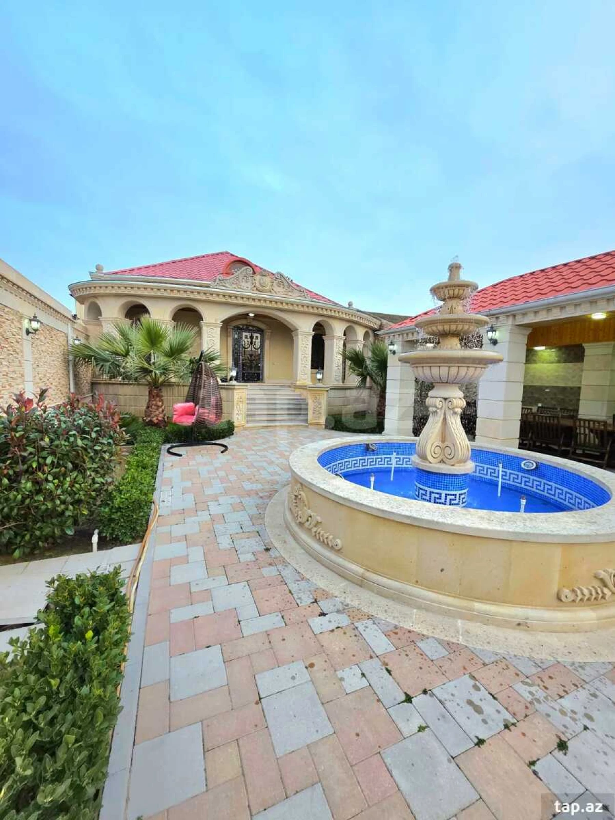 Satılır 4 otaqlı həyət evi