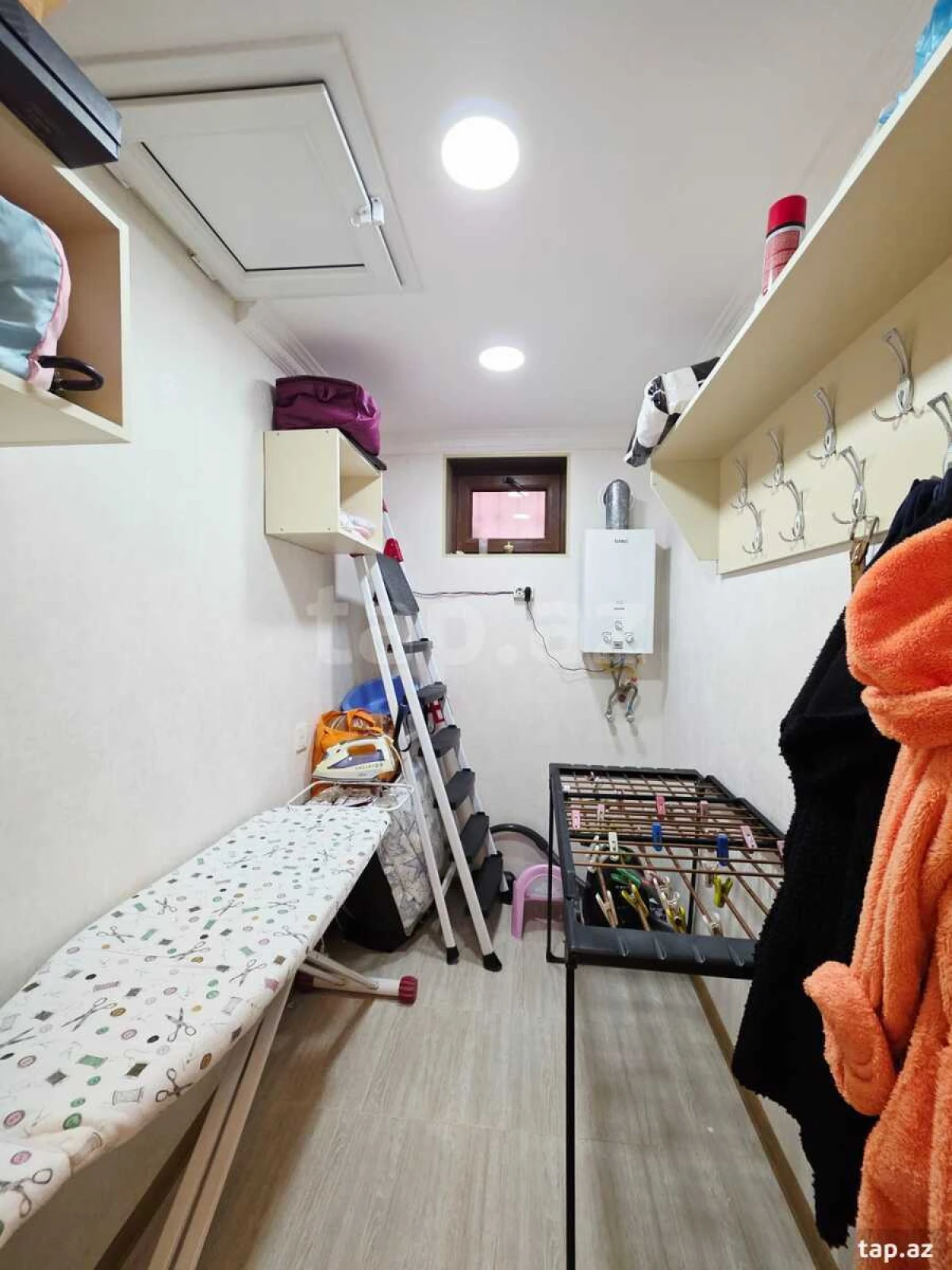 Satılır 4 otaqlı həyət evi