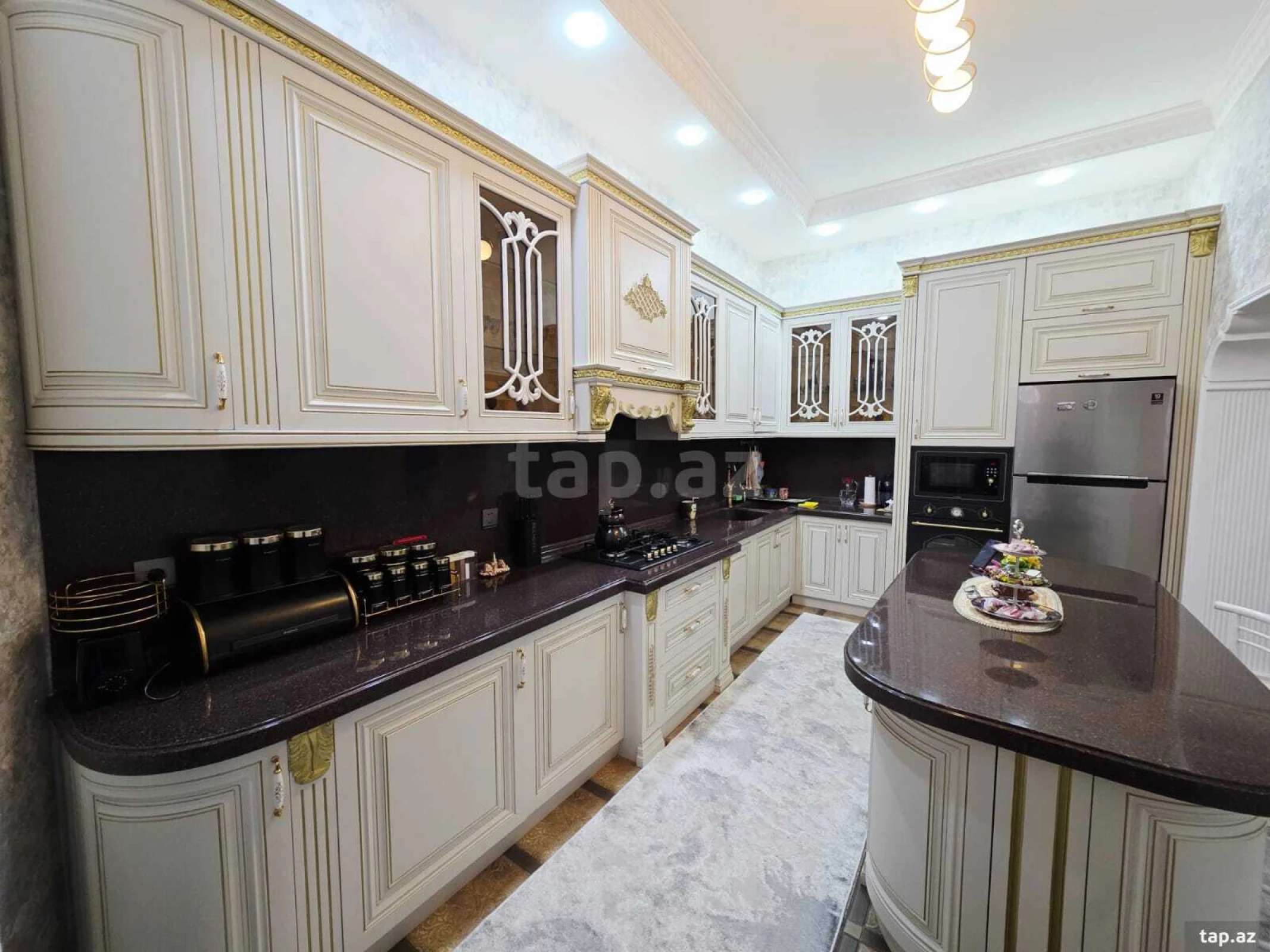 Satılır 4 otaqlı həyət evi