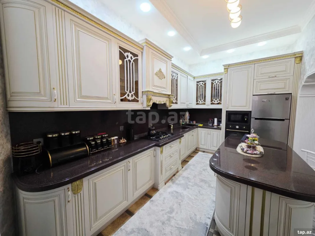 Satılır 4 otaqlı həyət evi