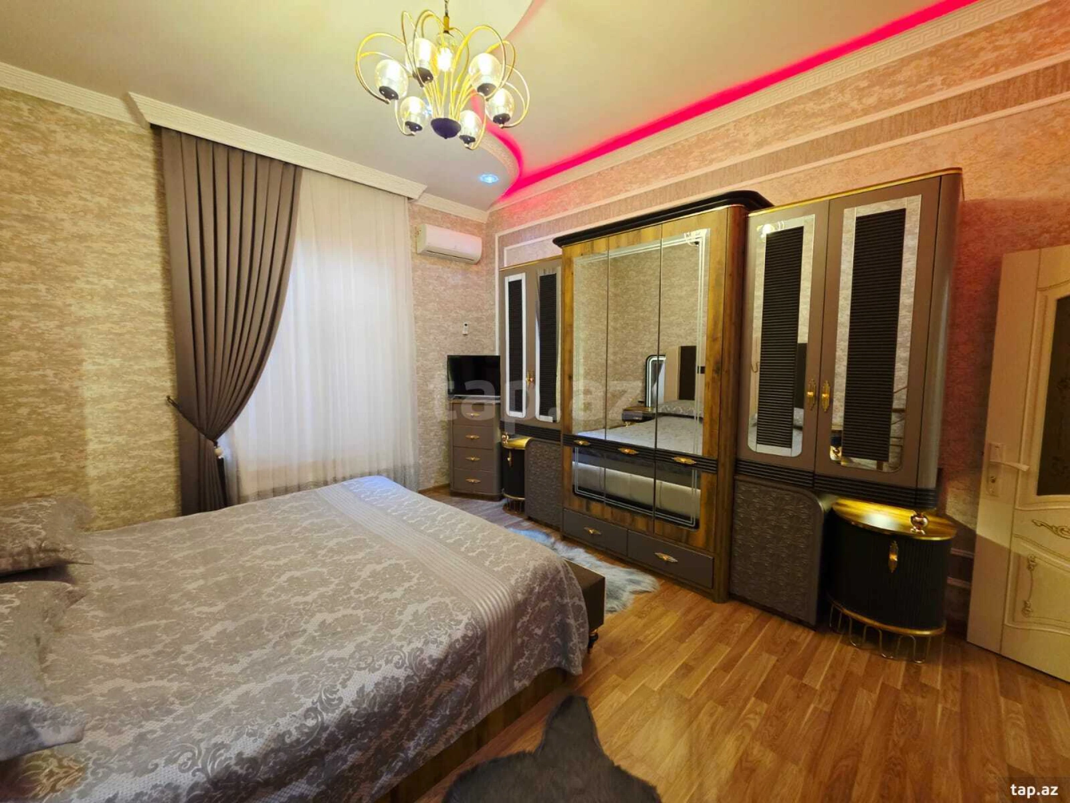 Satılır 4 otaqlı həyət evi