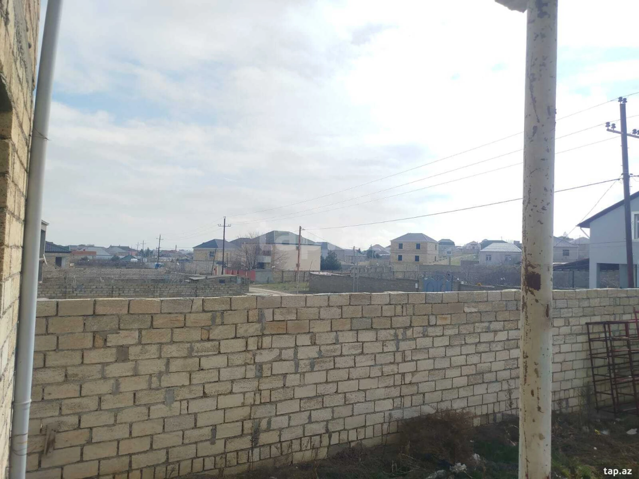 Satılır 5 otaqlı həyət evi