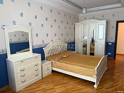 Kirayə verilir 3 otaqlı yeni tikili 160 m²