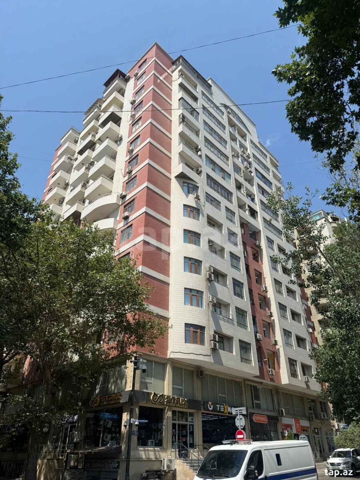Kirayə verilir 3 otaqlı yeni tikili 160 m²