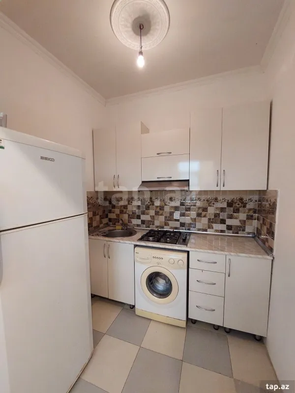 Kirayə verilir 3 otaqlı həyət evi