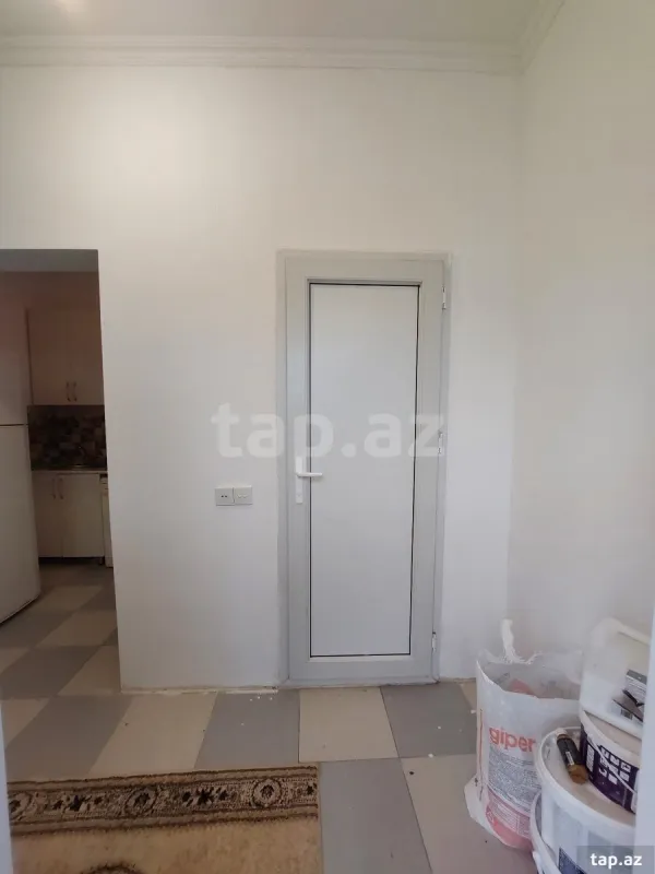 Kirayə verilir 3 otaqlı həyət evi