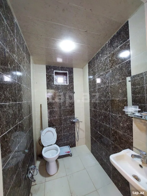 Kirayə verilir 3 otaqlı həyət evi