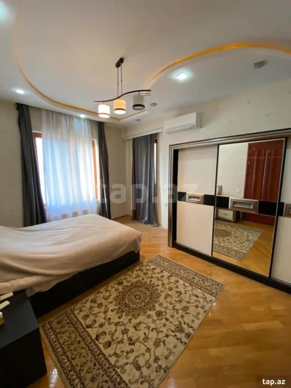Kirayə verilir 4 otaqlı yeni tikili 210 m²