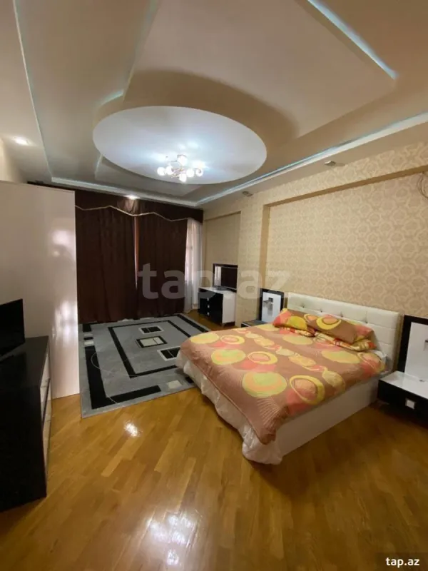 Kirayə verilir 4 otaqlı yeni tikili 210 m²