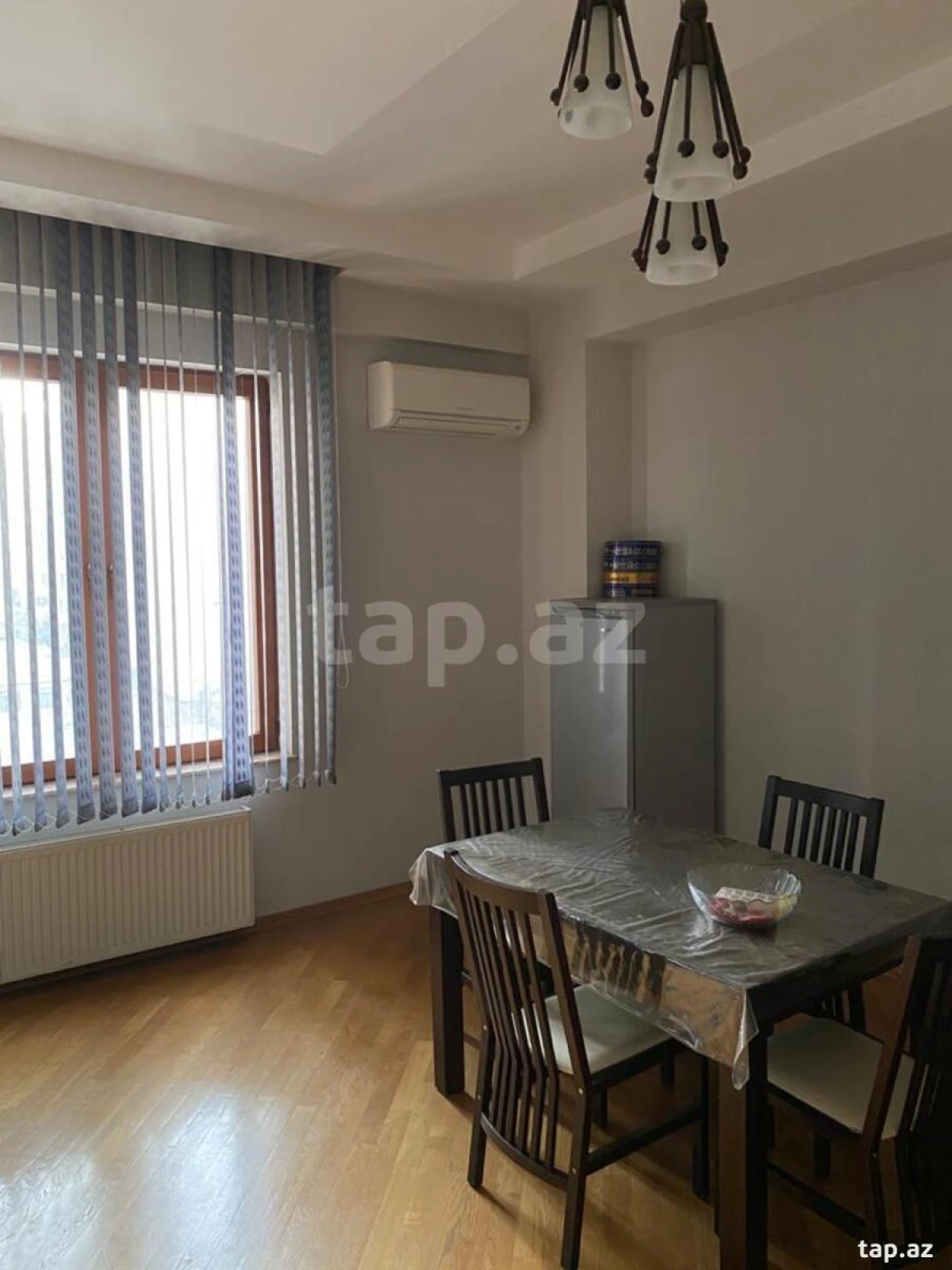 Kirayə verilir 4 otaqlı yeni tikili 210 m²