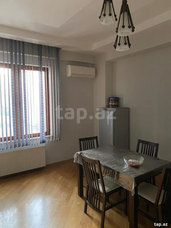 Kirayə verilir 4 otaqlı yeni tikili 210 m²